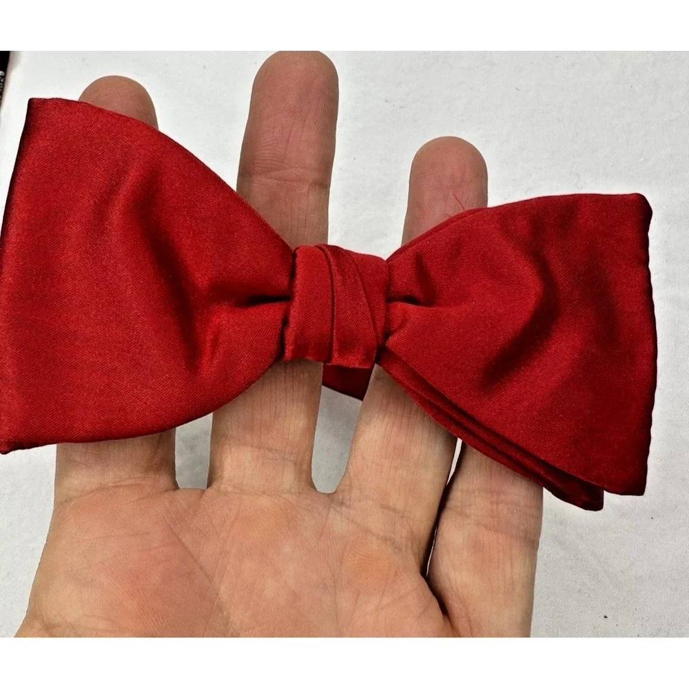 Christian Dior Men's Red Silk Bow Tie Vtg Up to 18 in Jacobsons New Old Stock